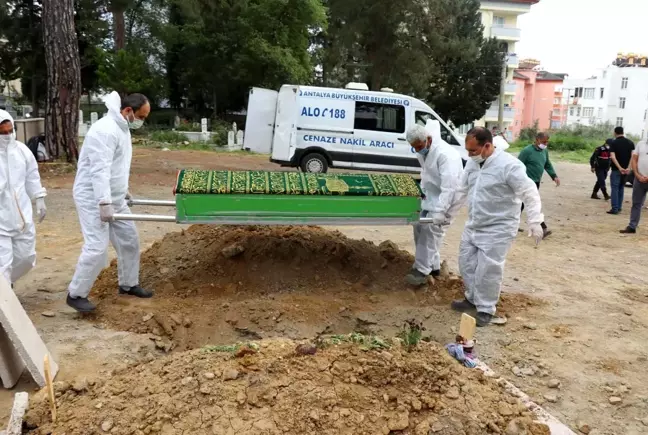 Alanya'da Kıbrıs Gazisi emekli başkomiser koranaya yenildi