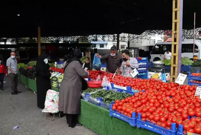 Eyüpsultan'da kurulan semt pazarları denetlendi