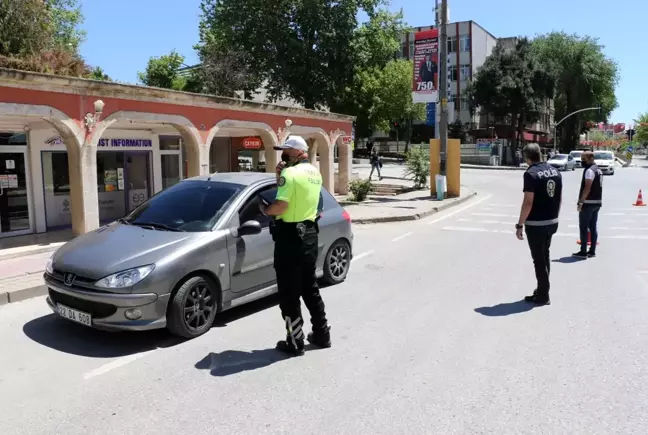 Edirne'de 'tam kapanma' denetimleri devam ediyor