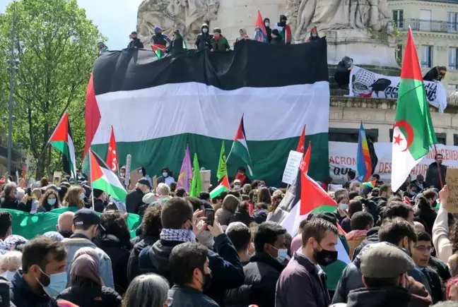 Paris'te binlerce kişi Filistin için sokaklara döküldüİsrail'e boykot çağrısı yapıldı