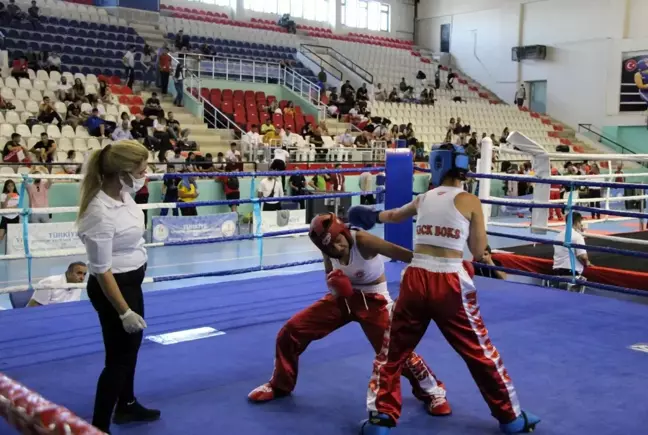 Şırnak'ta Türkiye Ferdi Kick Boks Şampiyonası tamamlandı