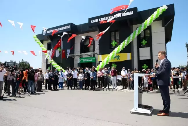 Gaziosmanpaşa'da birçok hizmeti içerisinde bulunduran semt konağı açıldı