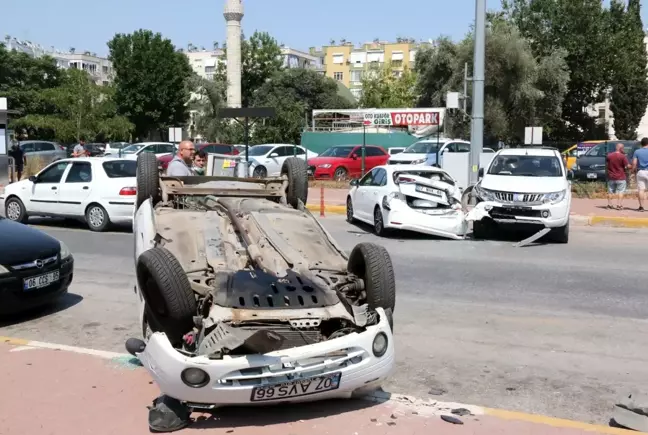 Park etmek isterken kontrolden çıkan otomobil, faciaya neden oluyordu