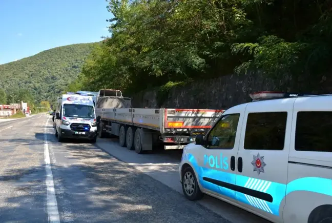 Son dakika haberleri: Dinlenmek için park ettiği tırın içinde ölü bulundu