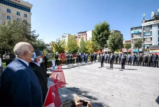 Van'da 19 Eylül Gaziler Günü törenle kutlandı