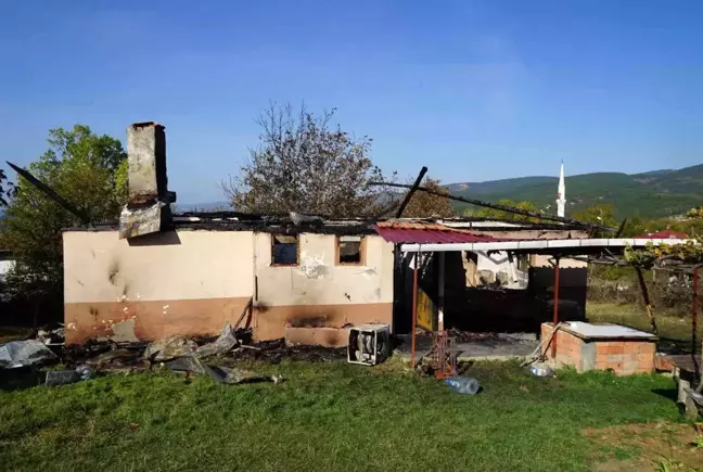 Sattığı eve gizlice giren talihsiz adam, çıkan yangında yanarak hayatını kaybetti