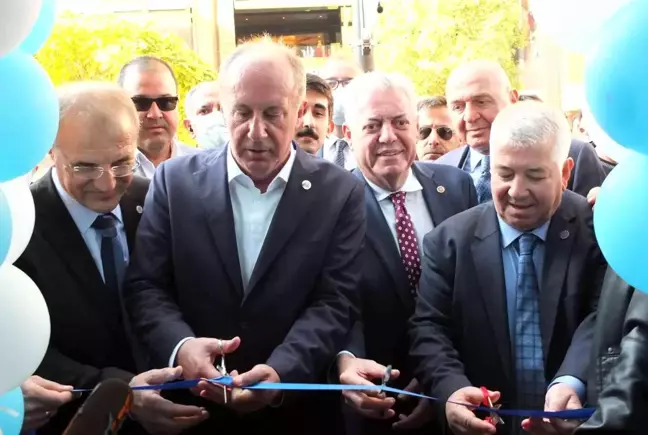 Muharrem İnce, Bandırma'da yarış atına bindi, esnafı gezdi