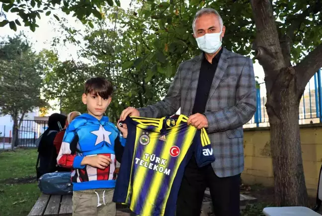 Trabzonsporlu Başkandan, Fenerbahçeli Mehmet Can'a forma hediyesi