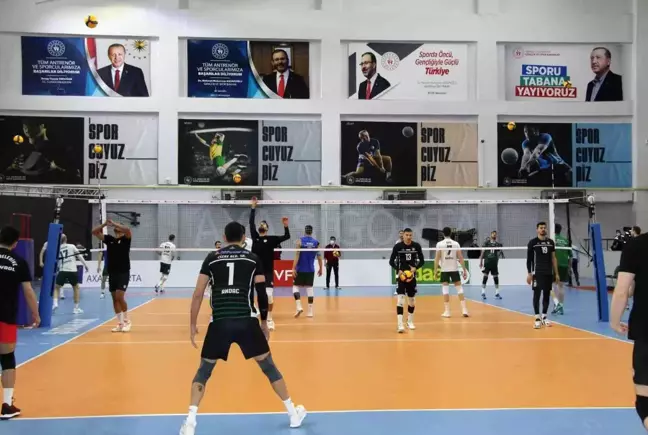 Voleybol: AXA Sigorta Efeler Ligi