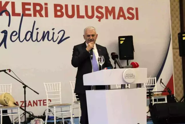 Binali Yıldırım Gaziantep'te 'Hemşeri Dernekleri Buluşması'na katıldı