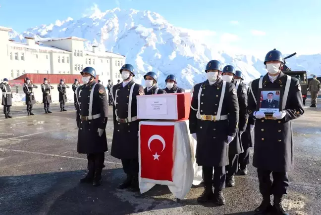 Son dakika haber... Köylülerin cenazesini almak için seferber olduğu asker için uğurlama töreni