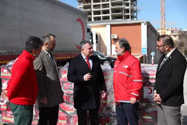 Türk Eczacıları Birliğinden, Ukrayna'daki savaş mağdurlarına paramedik çanta bağışı