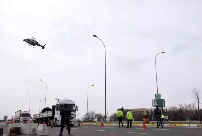 Aksaray'da helikopter destekli trafik denetimi