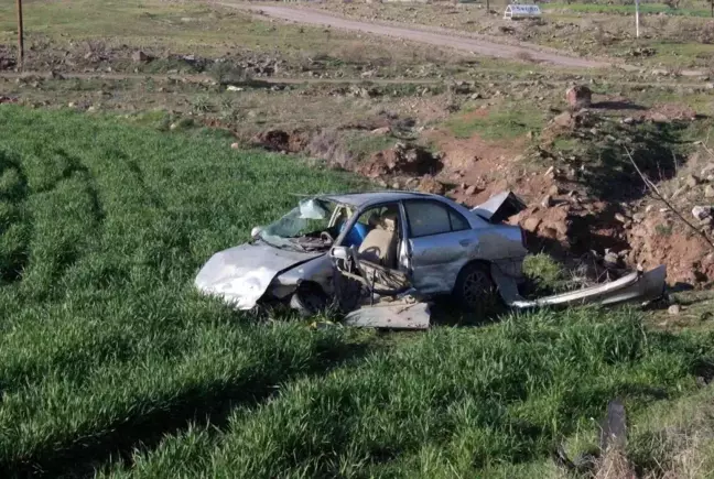 Kilis'te otomobil şarampole uçtu: 3 ağır yaralı