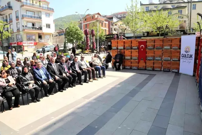 Ev hanımları arıcılık kursunu bitirdi, ilk kovanlar hediye edildi