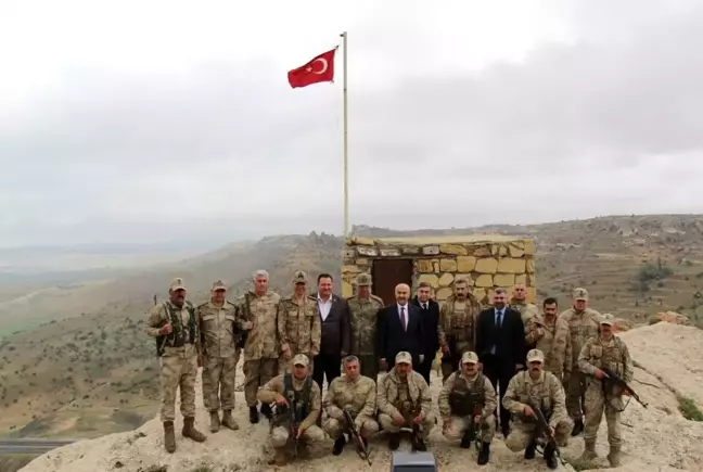 Mardin Valisi Demirtaş, güvenlik güçleri, şehit yakınları ve gazilerle bayramlaştı