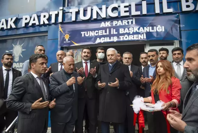 AK Partili Yıldırım, partisinin ve Memur-Sen'in hizmet binasının açılışını yaptı