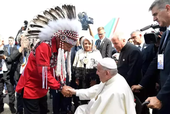 Papa, tövbe haccı için Kanada'ya gitti