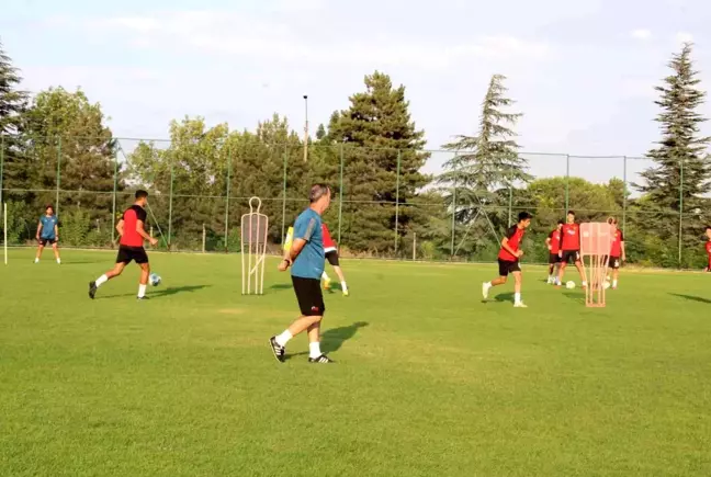 Eskişehir haber | Eskişehirspor yeni sezonda da genç futbolcular ile mücadele edecek