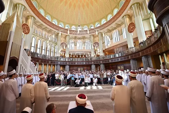 Taksim Camii'nde 31 hafız için icazet merasimi yapıldı