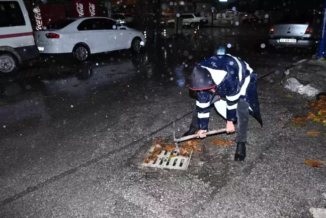 Manisa'da birimler yağışa karşı teyakkuza geçti