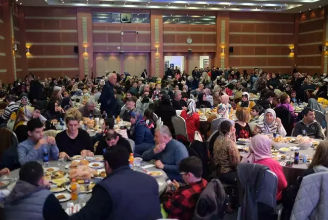 AK Parti İl Başkanlığında 'engelsiz iftar programı' düzenlendi