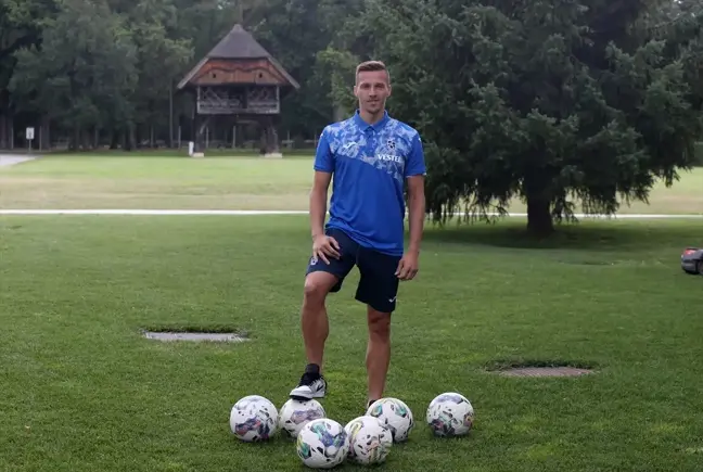 Trabzonspor'un yeni transferi Mislav Orsic: 'Nenad Bjelica ile başarılı işler çıkaracağız'