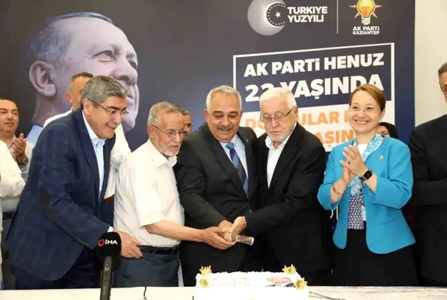 AK Parti Gaziantep'ten örnek kutlama-vefa programı