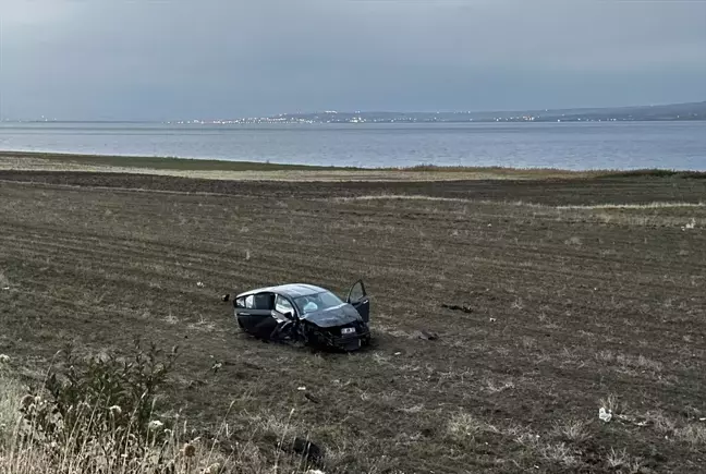 Van'da otomobil devrildi: 2 ölü, 1 yaralı