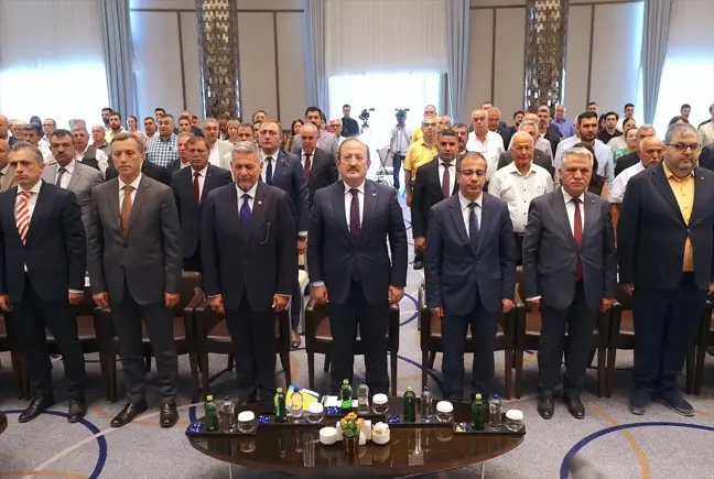 Mersin'de Ekonomi Zirvesi Düzenlendi