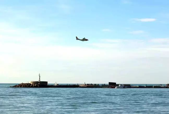 Zonguldak'ta batan geminin mürettebatını arama çalışmaları devam ediyor