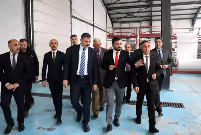 Erzurum Valisi Mustafa Çiftçi, Oltu İlçesinde 82 işçinin istihdamına yönelik protokol imza törenine katıldı