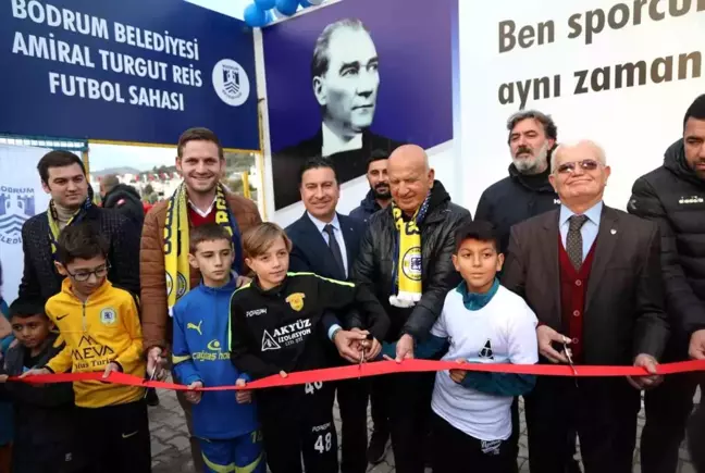 Amiral Turgut Reis Futbol Sahası'nın Açılışı Gerçekleşti