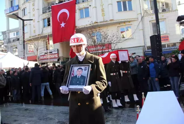 Pençe-Kilit Operasyonu'nda şehit olan Piyade Uzman Çavuş Ahmet Köroğlu son yolculuğuna uğurlandı