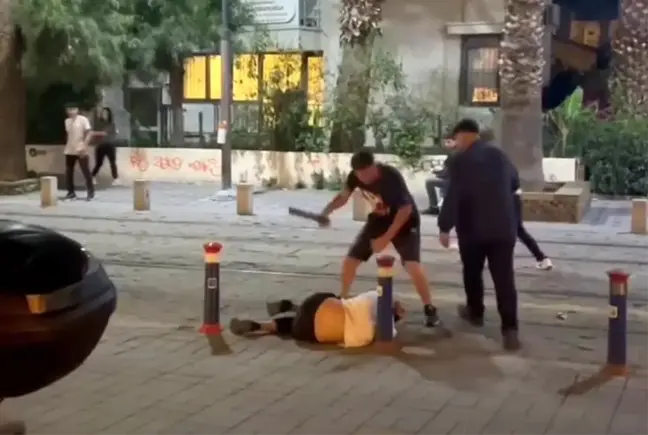 İzmir'de demir sopalarla darp olayı: 6 şüpheli yakalandı