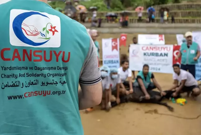 Cansuyu Yardımlaşma Derneği, Cox's Bazar'daki Arakan Mülteci Kampında 250 Büyükbaş Kurban Kesti