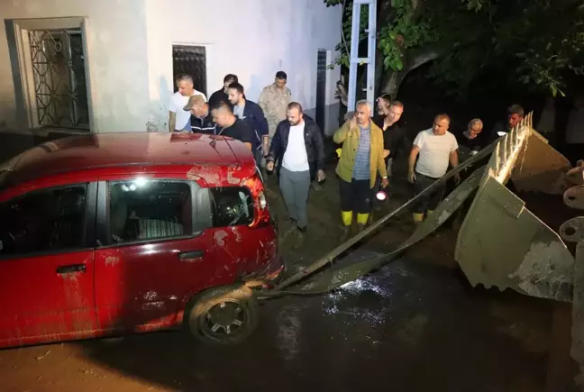 Erzurum Oltu'da Sel Felaketi: Okul, Sağlık Ocağı ve Evler Hasar Gördü