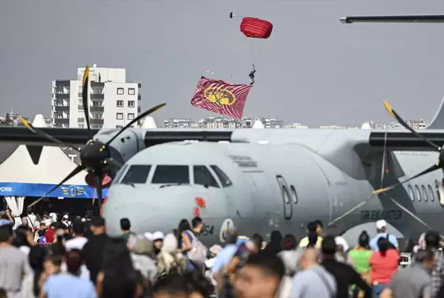 Adana'da TEKNOFEST Son Günü Hava Gösterileriyle Renklendi