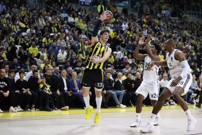 Fark çift hanelerde! Fenerbahçe Beko, Real Madrid'i devirdi