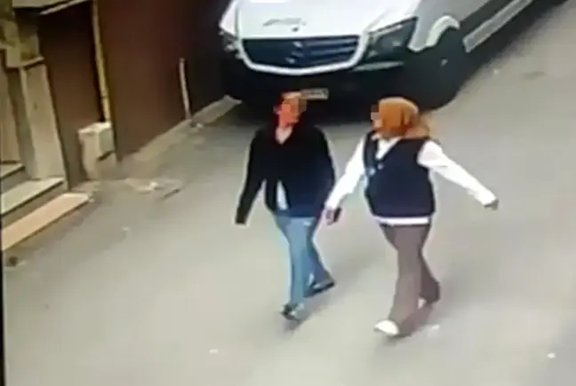 İzmir'de Ev Hırsızlarına Operasyon: 4 Şüpheli Yakalandı