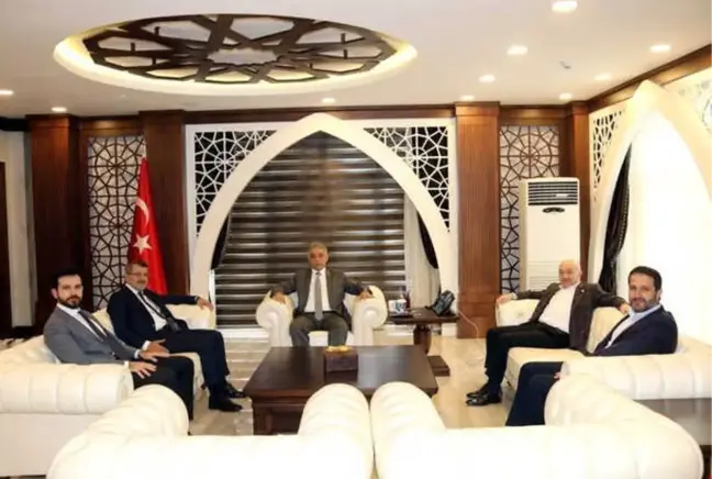 İnsan Hakları Komisyonu Vali Toprak'a Ziyaret Etti