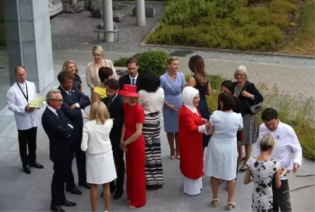 Emine Erdoğan, NATO Zirvesi'ne Katılan Lider Eşleri ile Bir Araya Geldi