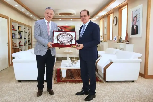 Erzincan Binali Yıldırım Üniversitesi Rektöründen Rektör Coşkun'a ziyaret