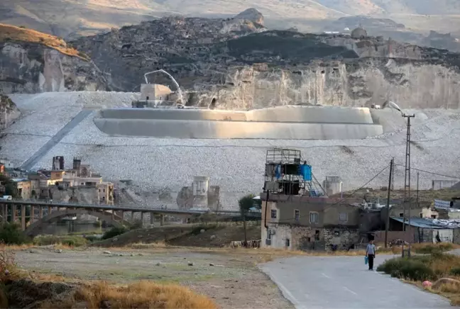 Tarihi Hasankeyf Kalesi'ne tekne ve yatlarla ulaşılacak