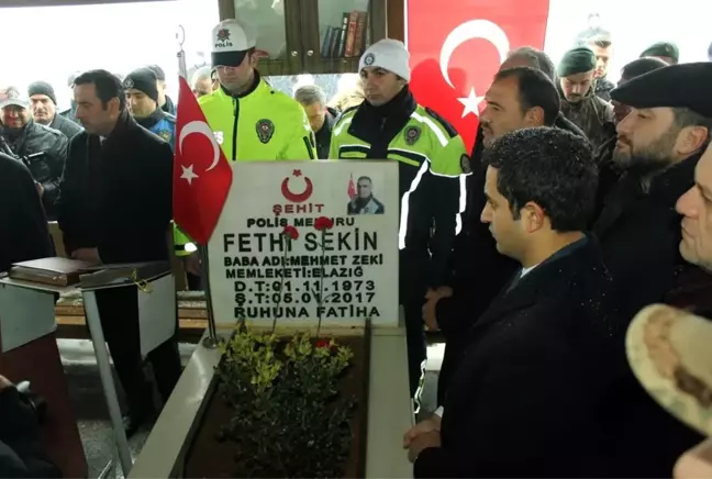 Şehit Fethi Sekin, şehadetinin 3. yılında kabri başında anıldı