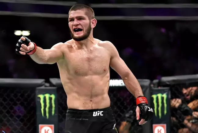 Khabib Nurmagomedov'a, Floyd Mayweather'la maç yapması için 100 milyon dolar teklif ettiler