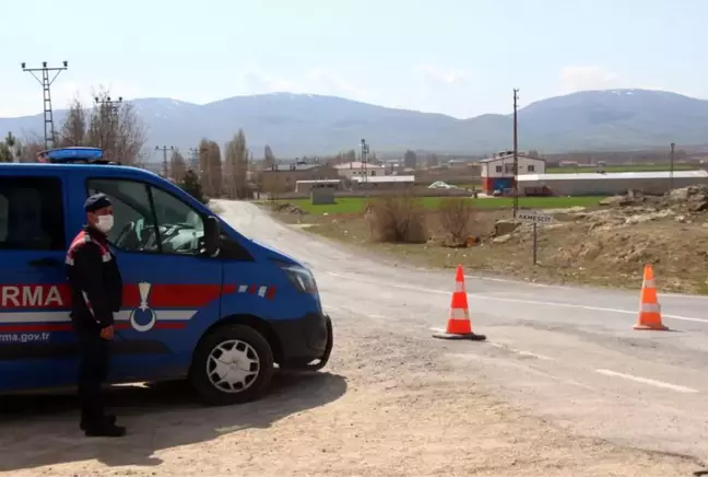 Kayseri'deki 600 haneli Akmescit Köyü, karantinaya alındı