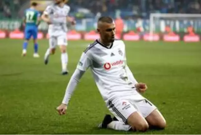 Burak Yılmaz'ın Çin'de yenen yiyeceklerle ilgili söyledikleri, ülke basınında tepki çekti