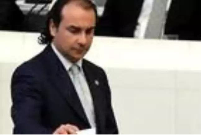 Ahmet Kutalmış Türkeş kimdir? Ahmet Kutalmış Türkeş kaç yaşında ve ne iş yapıyor? Ahmet Kutalmış Türkeş hayatı ve biyografisi!