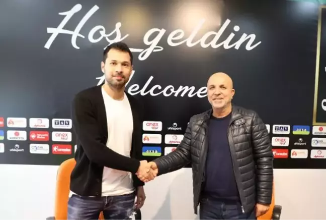 Aytemiz Alanyaspor, Serkan Kırıntılı'yı transfer etti